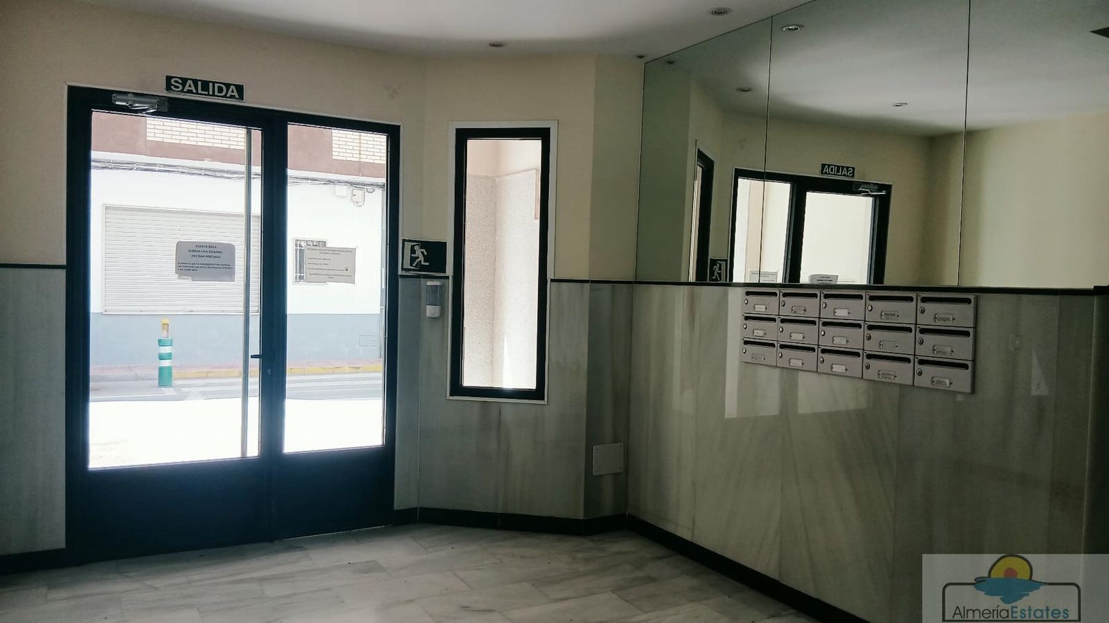 Piso de 3 habitaciones en Albox en venta con garaje - 98.000 € (Ref: 10041331)