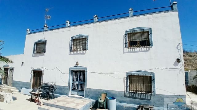 Villa zu verkaufen in La Alfoquia, Zurgena mit Pool Garage - 610.000 € (Ref: 10060995)