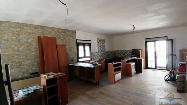 Villa zu verkaufen in La Alfoquia, Zurgena mit Pool Garage - 610.000 € (Ref: 10060995)