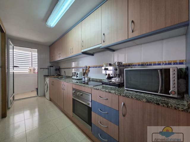 3 bedroom Flat for sale in Garrucha with pool garage - € 155,000 (Ref: 10070243)