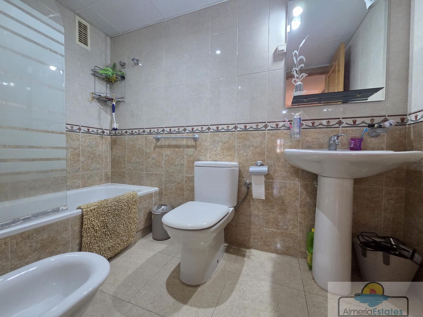 3 Zimmer Wohnung zu verkaufen in Garrucha mit Pool Garage - 155.000 € (Ref: 10070243)