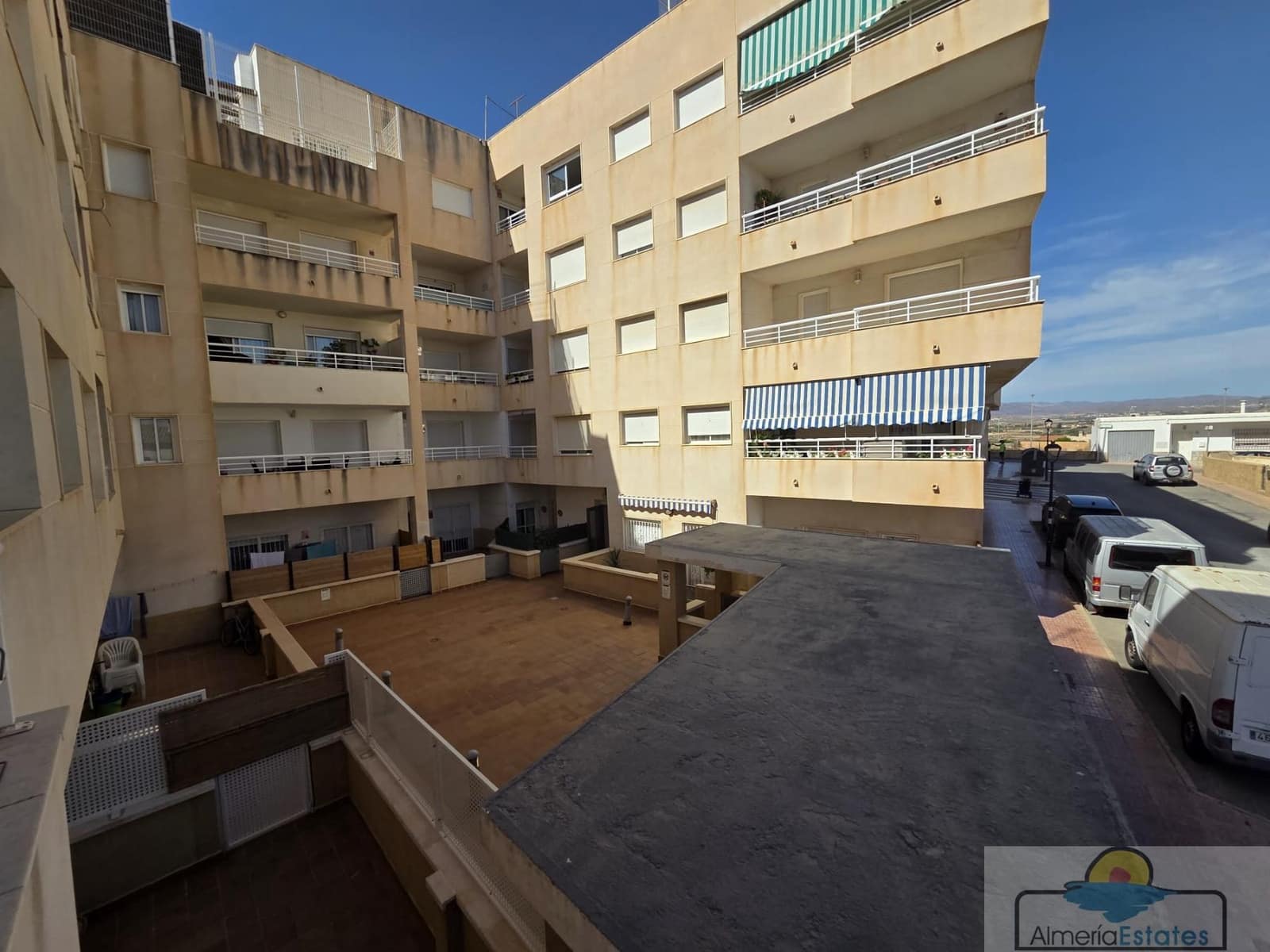 3 Zimmer Wohnung zu verkaufen in Garrucha mit Pool Garage - 155.000 € (Ref: 10070243)