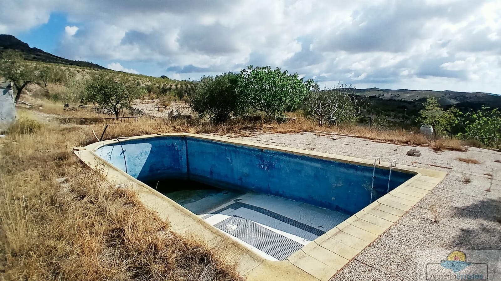 5 soveværelse Byhus til salg i Saliente Alto med swimmingpool garage - € 170.000 (Ref: 10089708)