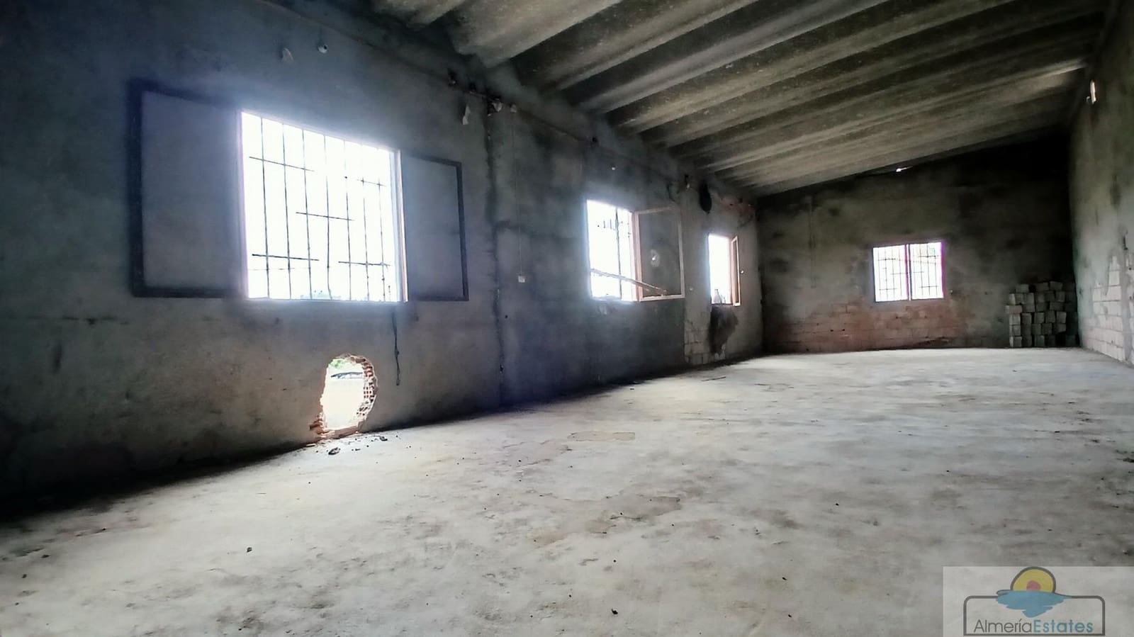 Commercial for rent in Albox with garage - € 650 (Ref: 10135209)