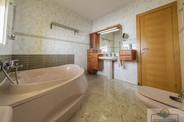 4 Zimmer Haus zu verkaufen in Albox - 179.000 € (Ref: 10158663)