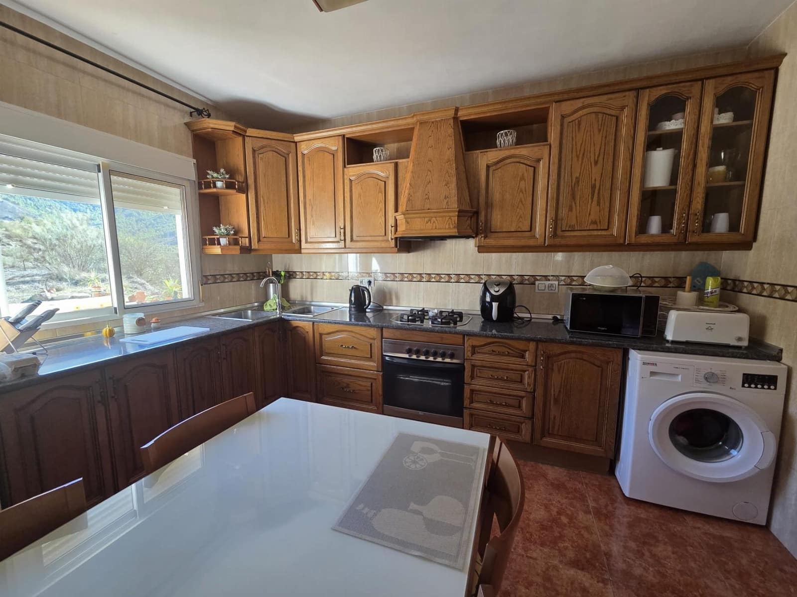 Casa de 3 habitaciones en Oria en venta - 180.000 € (Ref: 10170180)