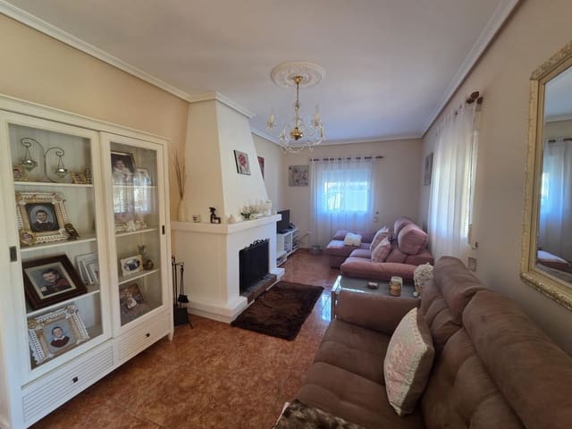 Casa de 3 habitaciones en Oria en venta - 180.000 € (Ref: 10170180)