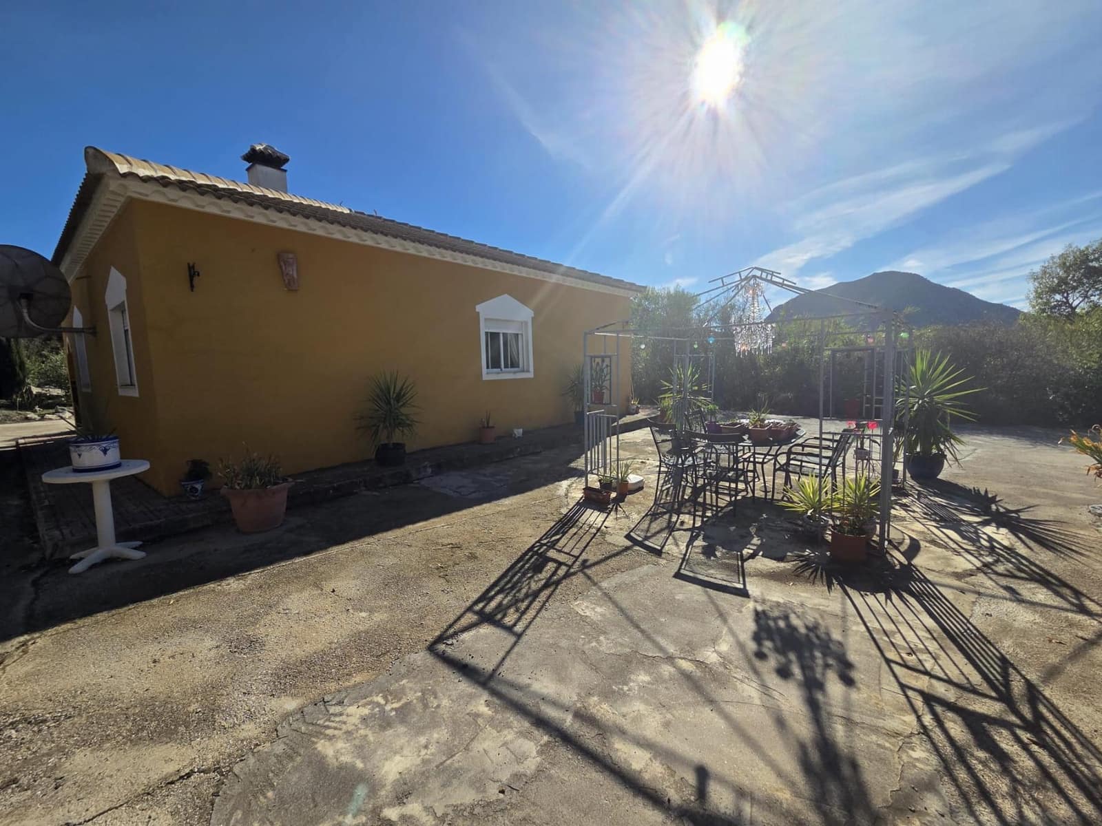 Casa de 3 habitaciones en Oria en venta - 180.000 € (Ref: 10170180)