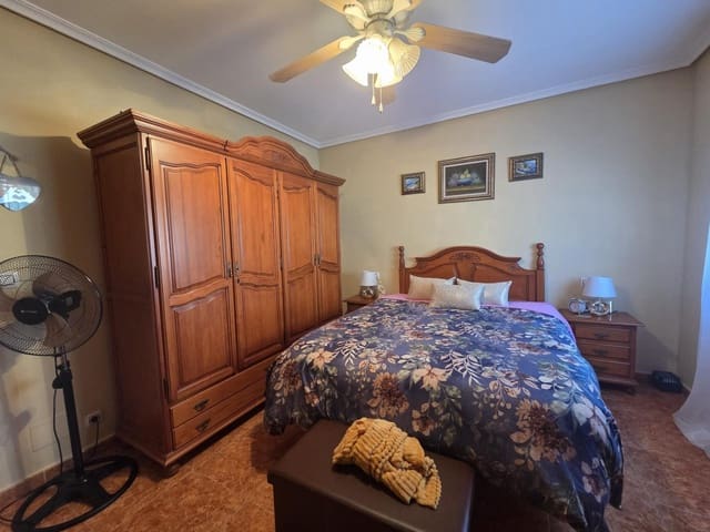 Casa de 3 habitaciones en Oria en venta - 180.000 € (Ref: 10170180)