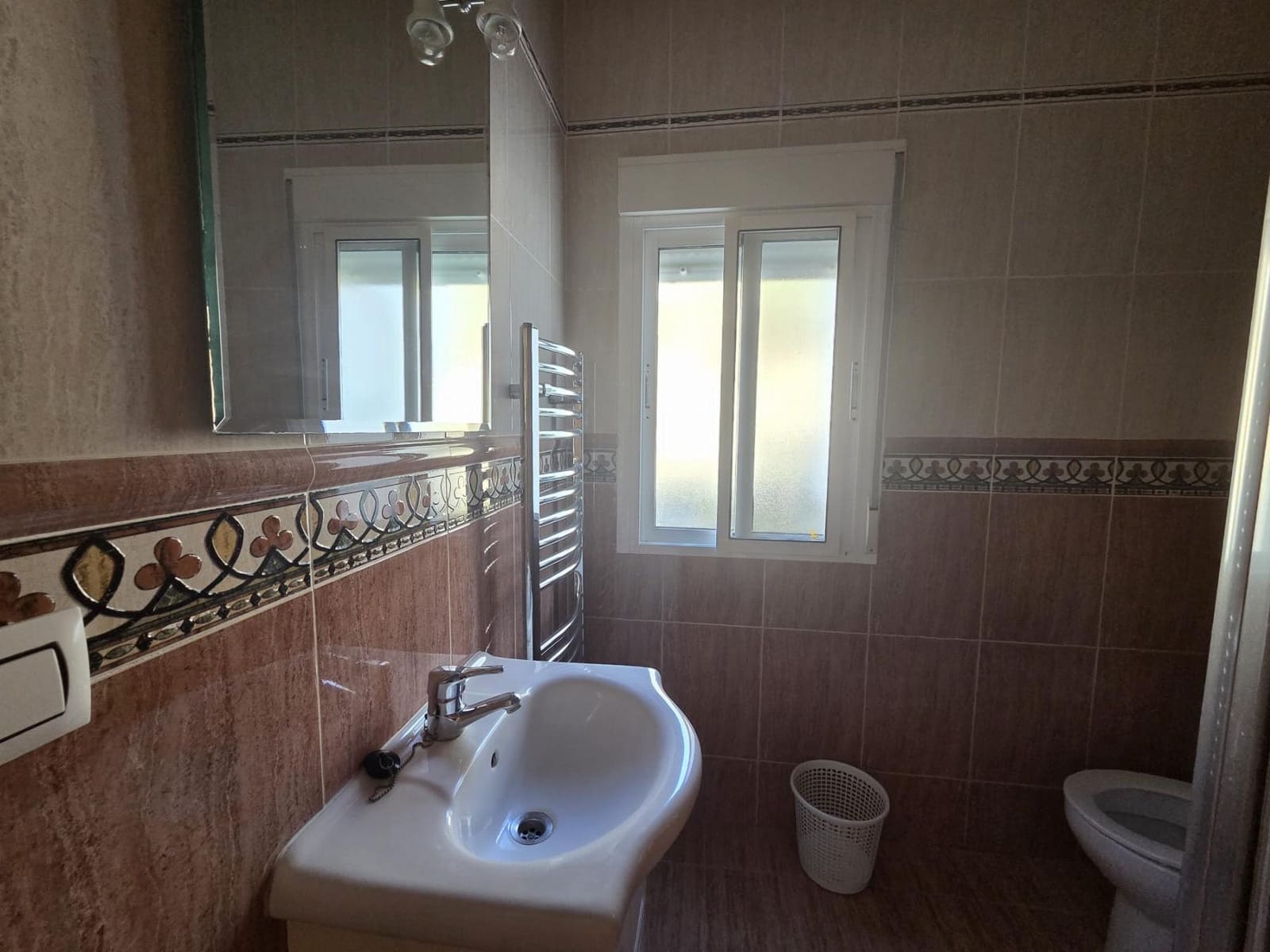 Casa de 3 habitaciones en Oria en venta - 180.000 € (Ref: 10170181)