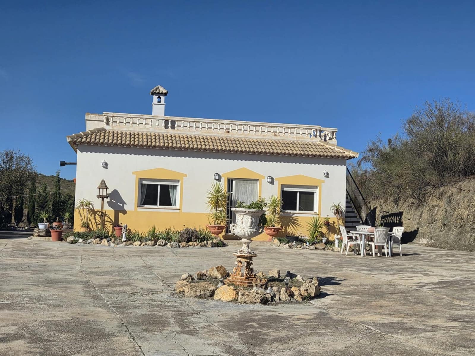 Casa de 3 habitaciones en Oria en venta - 180.000 € (Ref: 10170181)