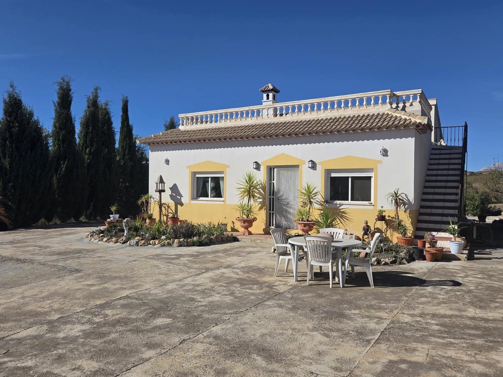 Casa de 3 habitaciones en Oria en venta - 180.000 € (Ref: 10170181)