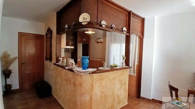 Casa de 6 habitaciones en Lubrín en venta - 220.000 € (Ref: 10177139)
