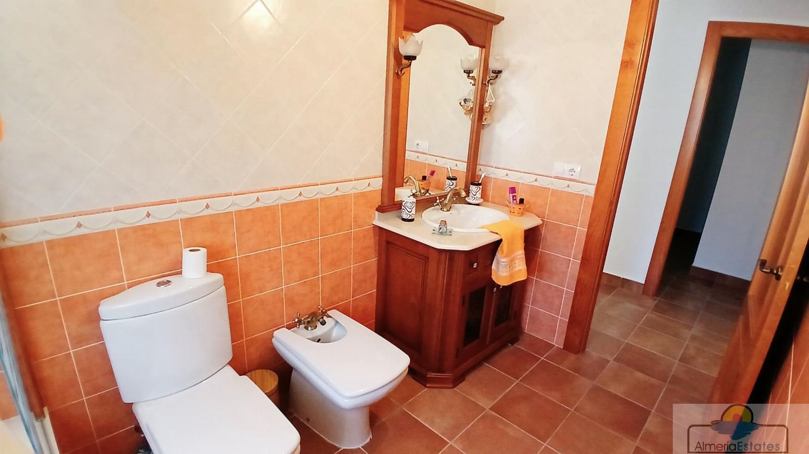 Casa de 6 habitaciones en Lubrín en venta - 220.000 € (Ref: 10177139)