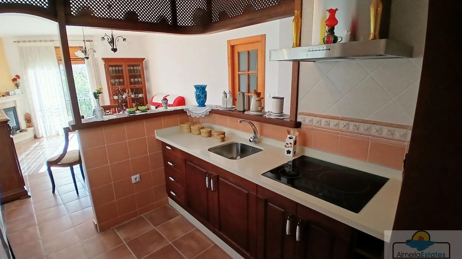 Casa de 6 habitaciones en Lubrín en venta - 220.000 € (Ref: 10177139)