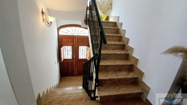 Casa de 6 habitaciones en Lubrín en venta - 220.000 € (Ref: 10177139)