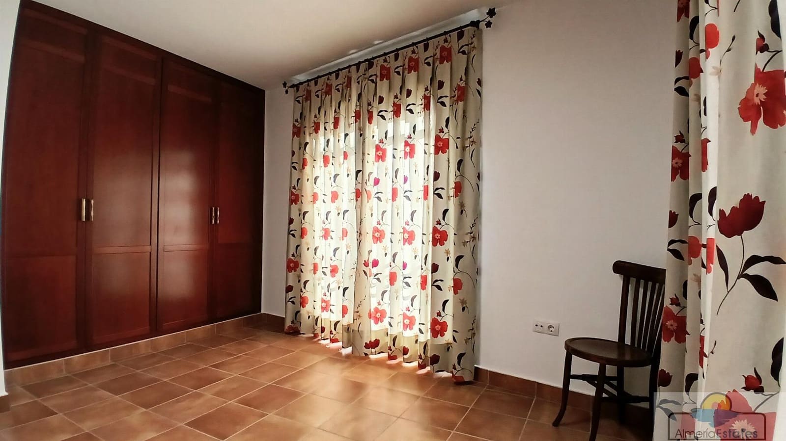 Casa de 6 habitaciones en Lubrín en venta - 220.000 € (Ref: 10177139)