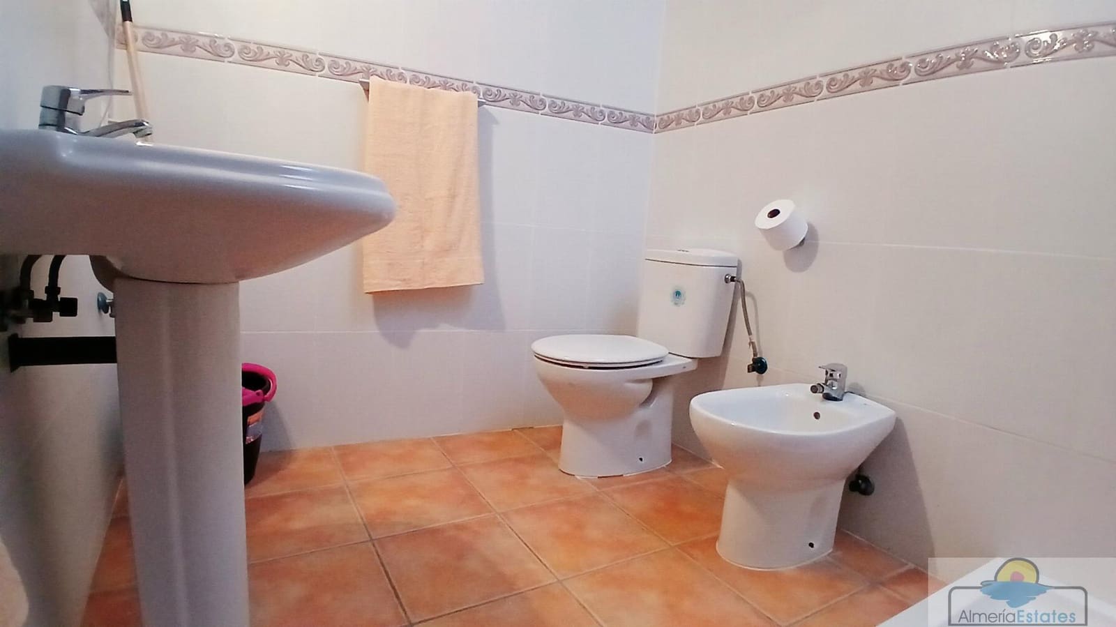 Casa de 6 habitaciones en Lubrín en venta - 220.000 € (Ref: 10177139)