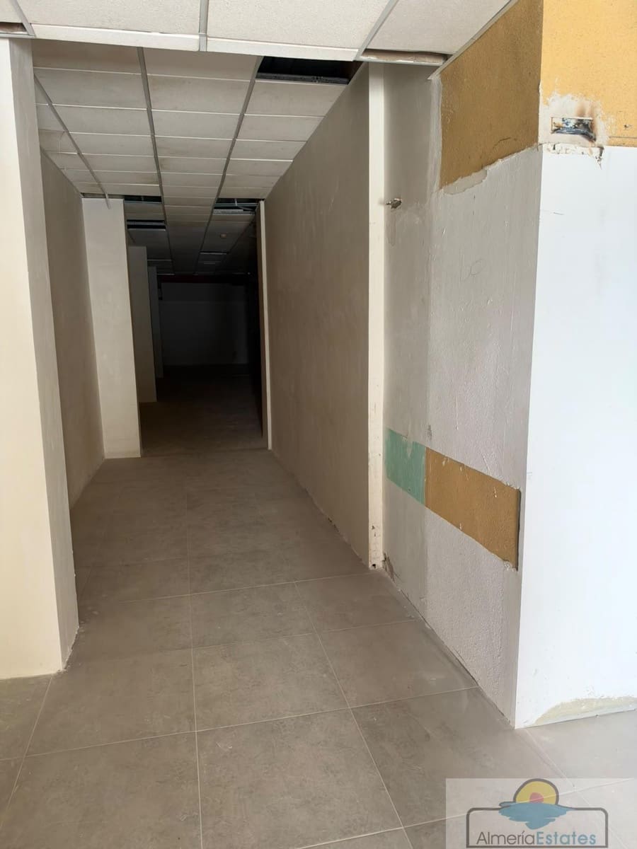Commercieel te huur in Huercal-Overa - € 1.200 (Ref: 10177140)