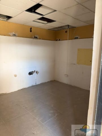 Commercieel te huur in Huércal-Overa - € 1.200 (Ref: 10177140)