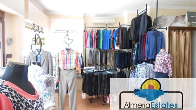 Commercial for rent in Albox - € 500 (Ref: 3216699)