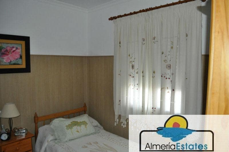 6 chambre Maison de Ville à vendre à Zurgena - 99 000 € (Ref: 3216705)