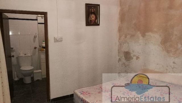 Casa de 3 habitaciones en Oria en venta - 69.000 € (Ref: 3884214)