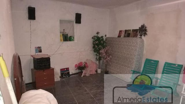 Casa de 3 habitaciones en Oria en venta - 69.000 € (Ref: 3884214)