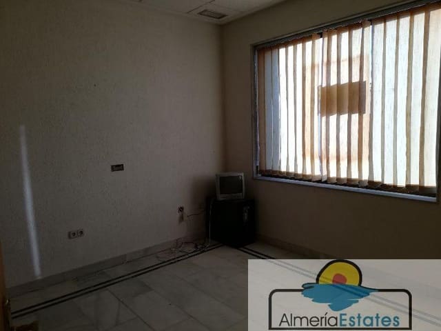 1 bedroom Commercial for rent in Huércal-Overa - € 400 (Ref: 4313915)