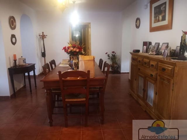 4 makuuhuone Omakotitalo myytävänä paikassa Albox - 650 000 € (Ref: 5509234)