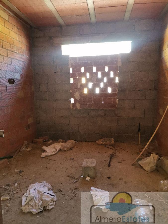 Byhus til salg i La Alfoquia - € 60.000 (Ref: 6091483)