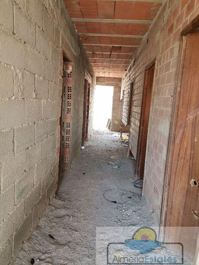 Byhus til salg i La Alfoquia - € 60.000 (Ref: 6091483)