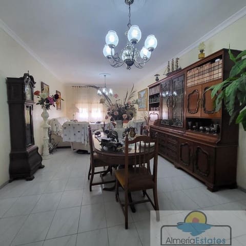 4 slaapkamer Flat te koop in Albox - € 100.000 (Ref: 6694415)