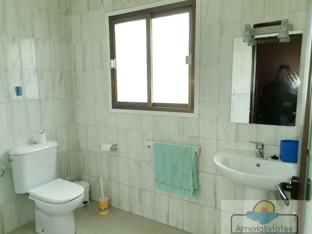 2 bedroom Commercial for sale in Macael - € 240,000 (Ref: 6804136)