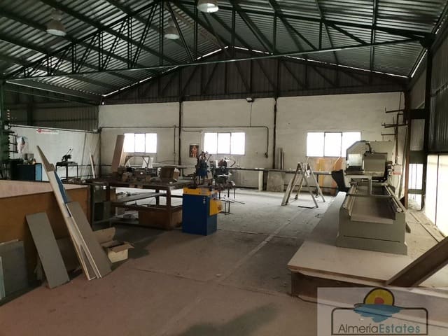 2 bedroom Commercial for sale in Macael - € 240,000 (Ref: 6804136)