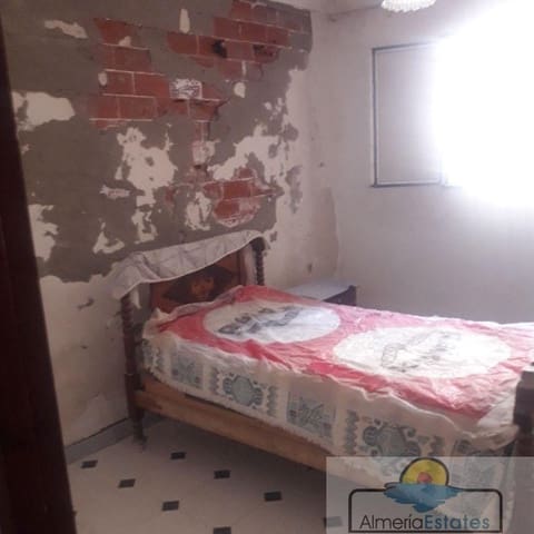 5 sypialnia Dom na sprzedaż w La Alfoquia, Zurgena - 120 000 € (Ref: 6998791)