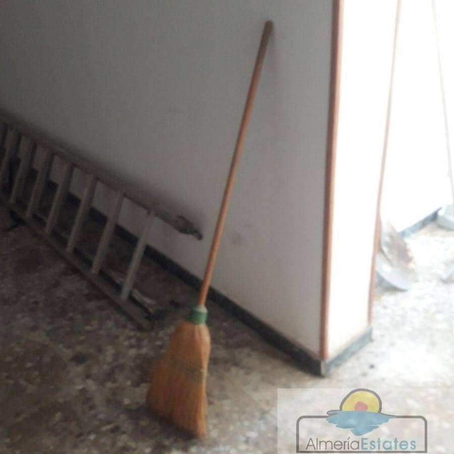 4 soveværelse Byhus til salg i Pocicas - € 75.000 (Ref: 6998793)