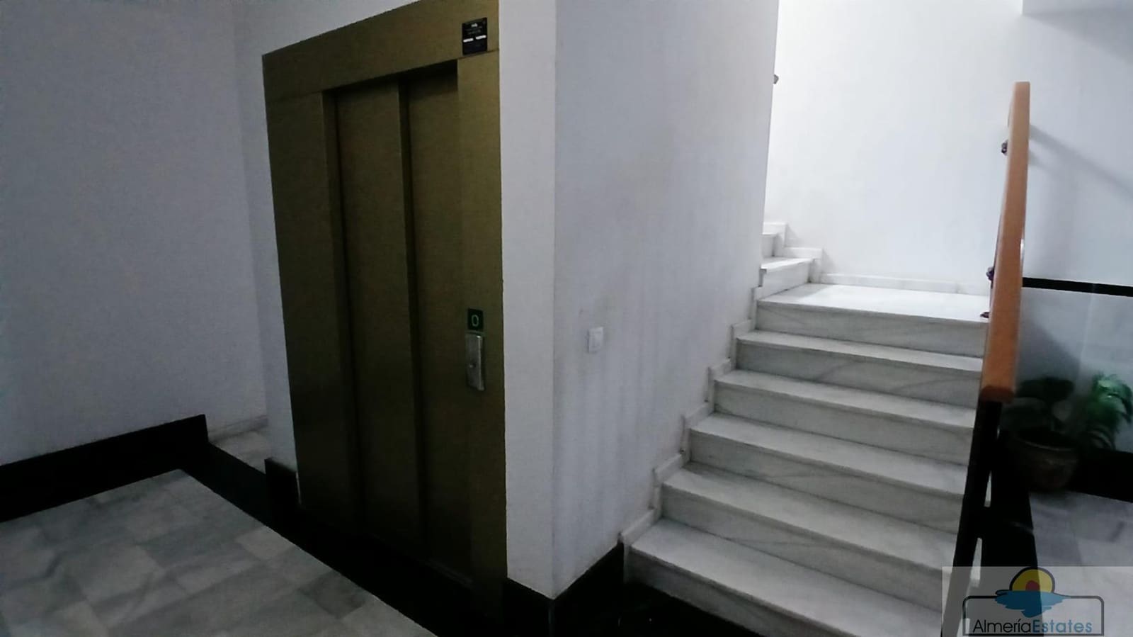 Piso de 2 habitaciones en Albox en alquiler con garaje - 500 € (Ref: 6998797)