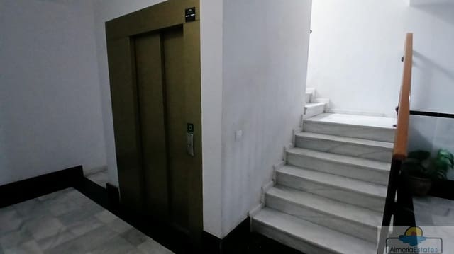 Piso de 2 habitaciones en Albox en alquiler con garaje - 500 € (Ref: 6998797)