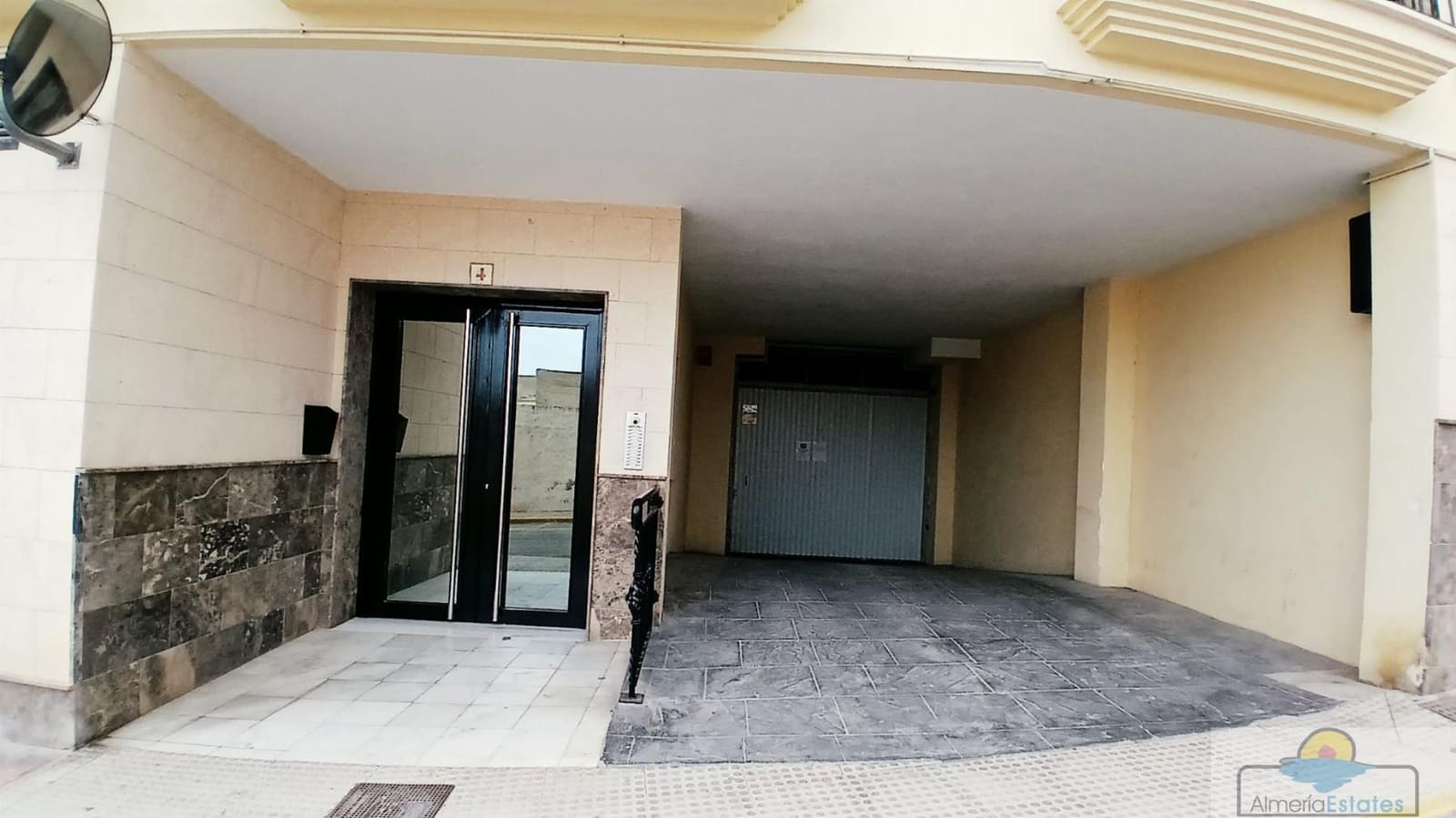 Piso de 2 habitaciones en Albox en alquiler con garaje - 500 € (Ref: 6998797)