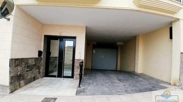 Piso de 2 habitaciones en Albox en alquiler con garaje - 500 € (Ref: 6998797)