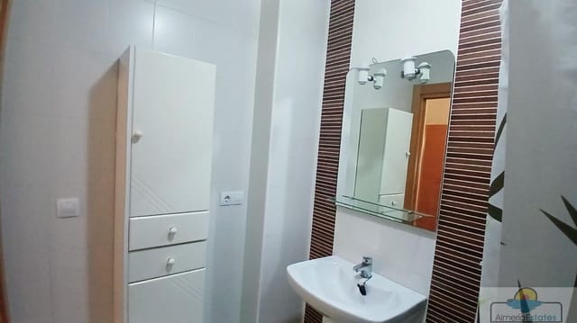 Piso de 2 habitaciones en Albox en alquiler con garaje - 500 € (Ref: 6998797)