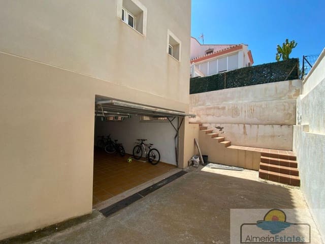 5 bedroom Townhouse for sale in Garrucha with garage - € 459,000 (Ref: 7041303)