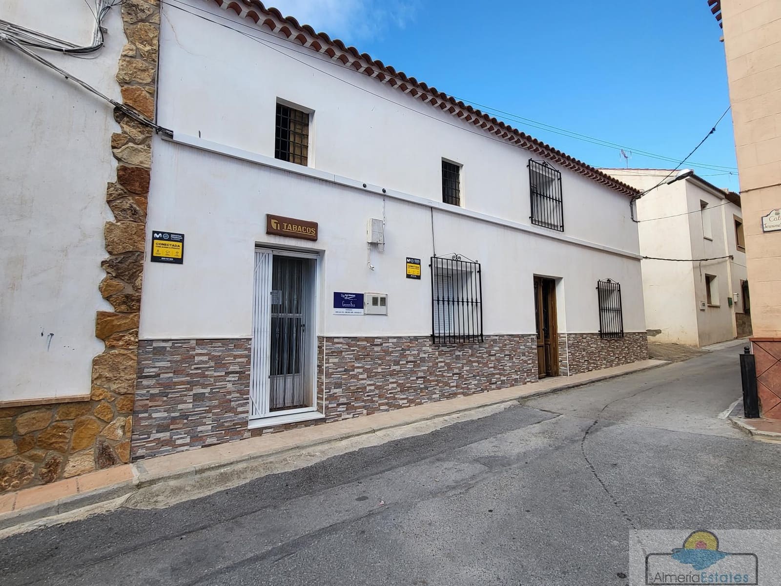 Townhouse for sale in Albox - € 65,000 (Ref: 7364720)
