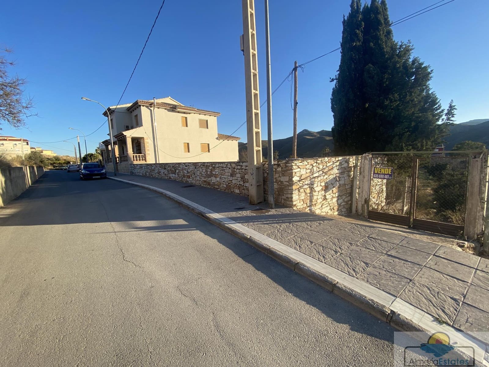 Działka budowlana na sprzedaż w Fines - 90 000 € (Ref: 7394068)