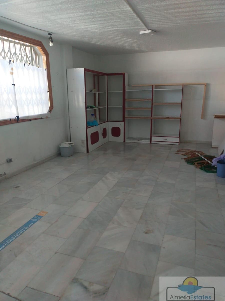 4 soveværelse Byhus til salg i Macael - € 107.500 (Ref: 7448296)