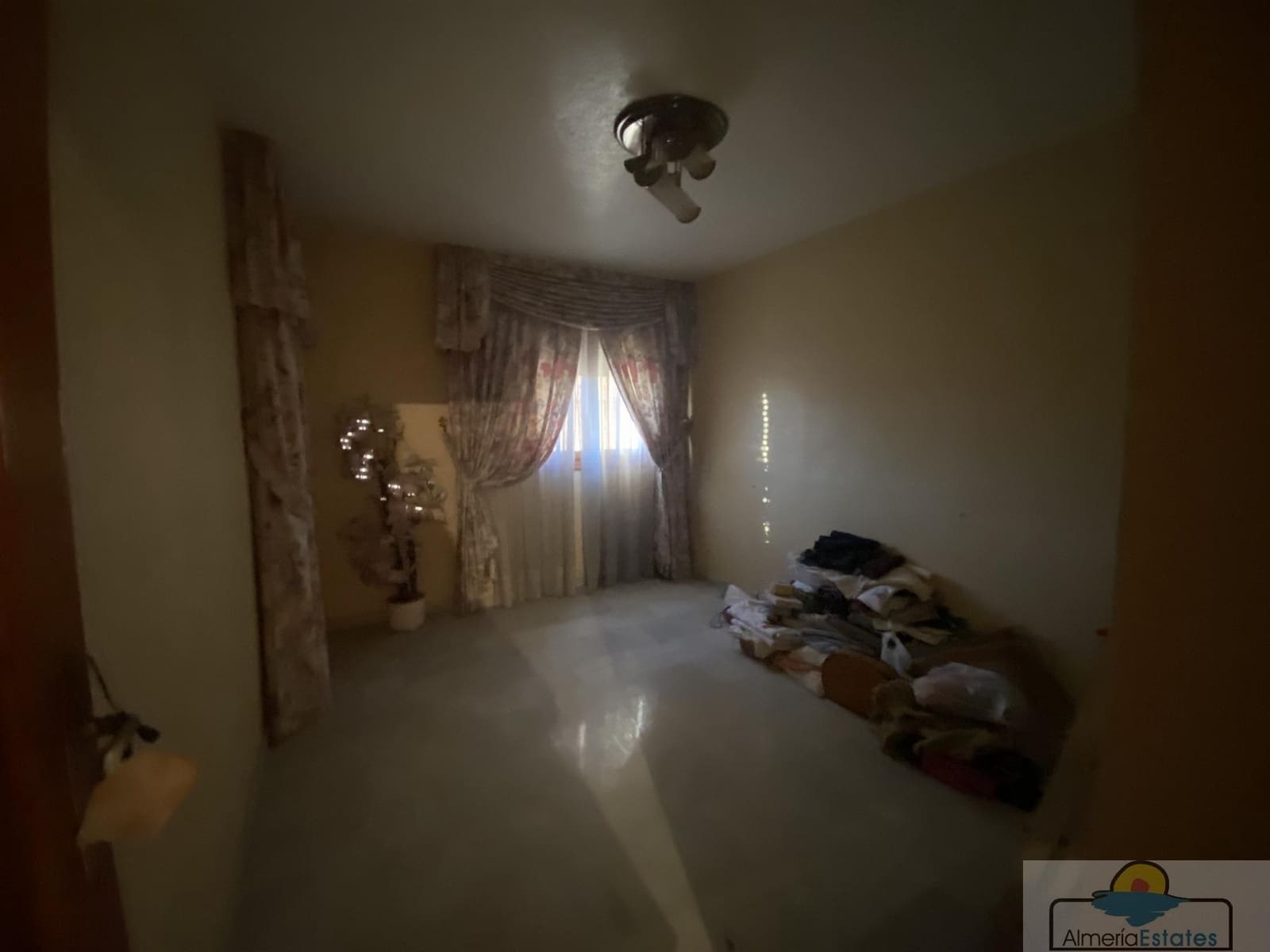 4 soveværelse Byhus til salg i Macael - € 107.500 (Ref: 7448296)