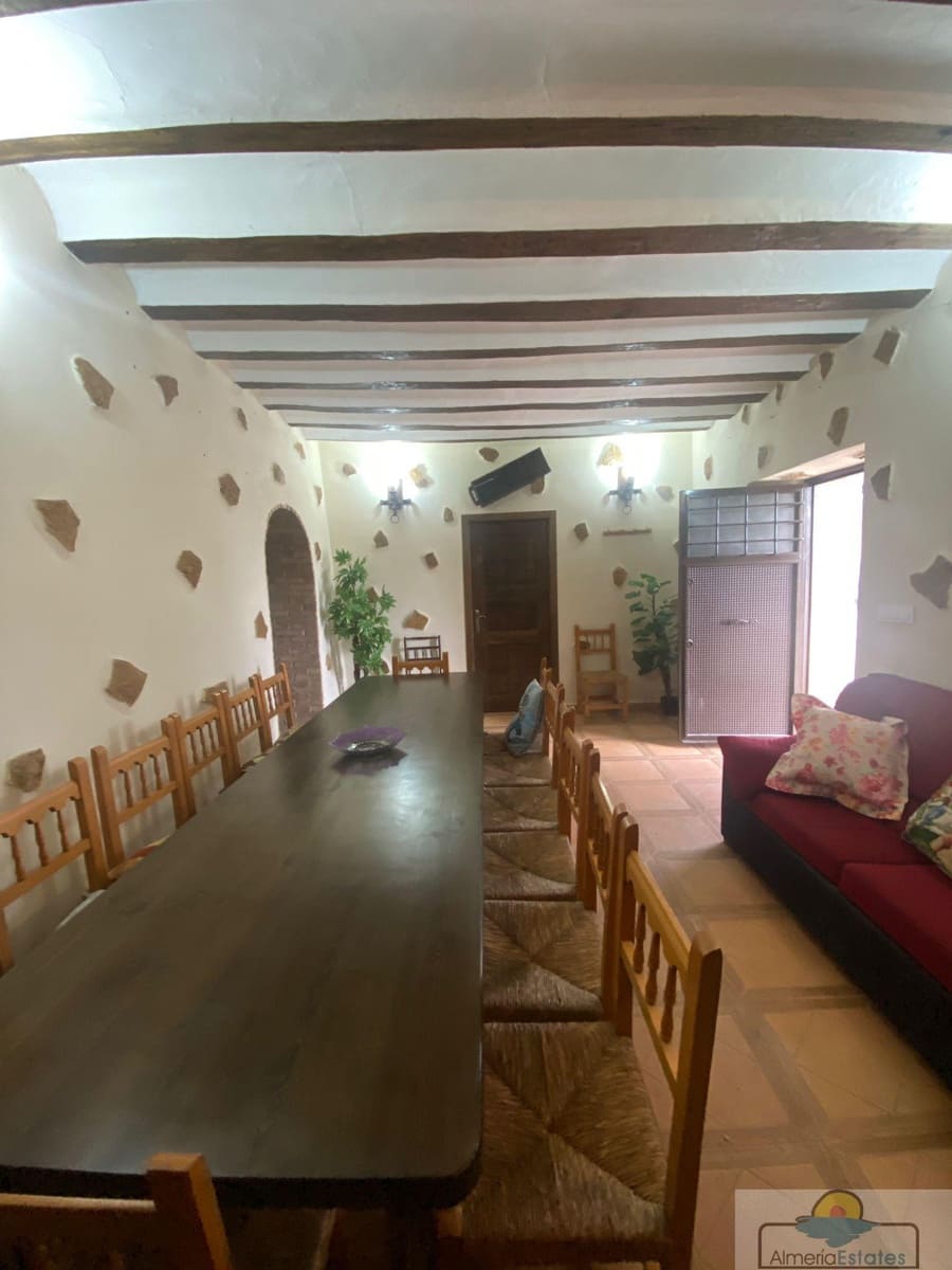 2 bedroom Townhouse for rent in Velez-Rubio - € 700 (Ref: 8234356)