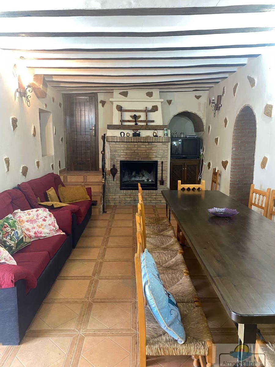 2 bedroom Townhouse for rent in Velez-Rubio - € 700 (Ref: 8234356)