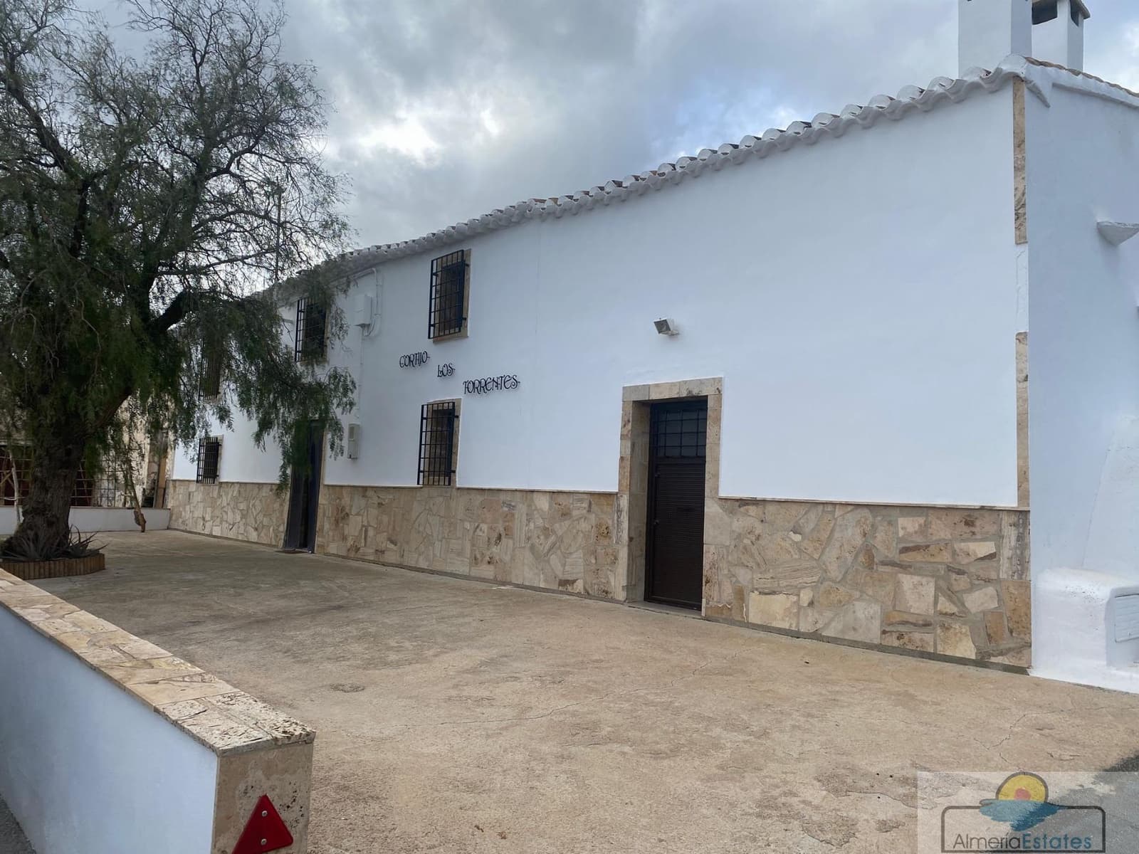 2 bedroom Townhouse for rent in Velez-Rubio - € 700 (Ref: 8234356)